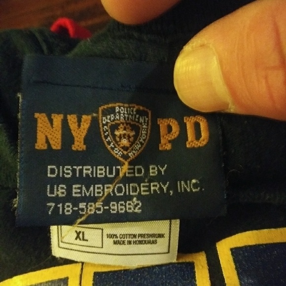 Authentic XL NYPD T-shirt - Picture 2 of 3